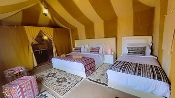 Adrar Luxury Camp