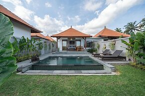 Kaki Uma Villa