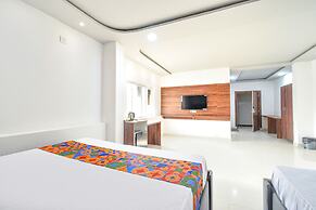 Fabhotel Srs Grand