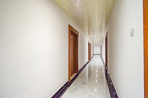 Fabhotel Srs Grand
