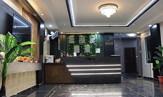 Fabhotel Sky Heights