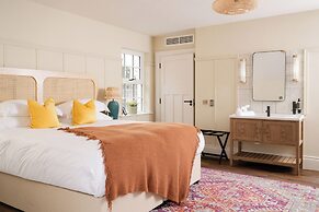 The Rabbit Hotel & Retreat