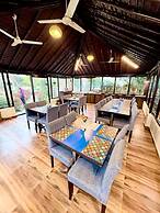 Shelton Blu Resort