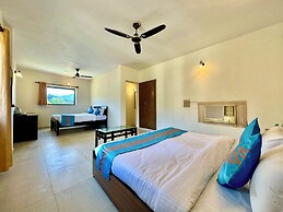 Shelton Blu Resort