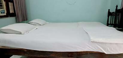 Goroomgo Agra Hotel Mathura