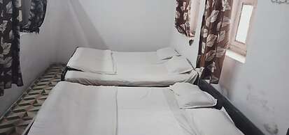 Goroomgo Agra Hotel Mathura