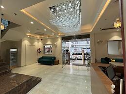 Hotel Satsang Grand