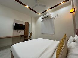 Hotel Satsang Grand