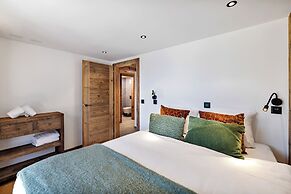 Chalet Le Reve Cinema Room Jacuzzi