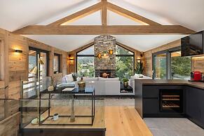 Chalet Le Reve Cinema Room Jacuzzi