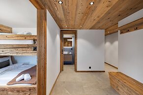 Chalet Le Reve Cinema Room Jacuzzi