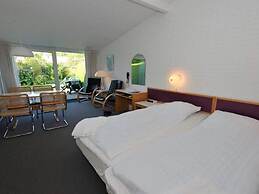 Lush Holiday Home With Furniture