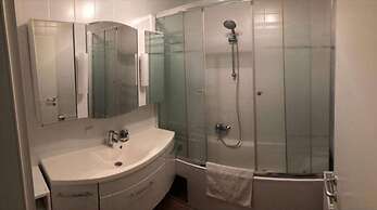 Cozy Vienna Apartment - Central Location