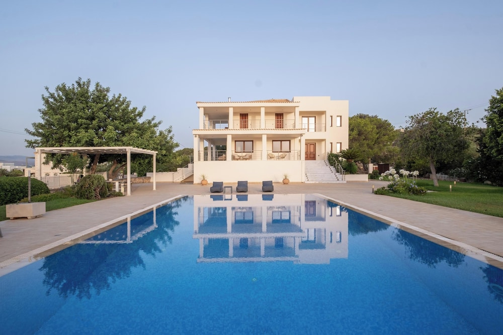 Fleur du Sud - Villa in Chania