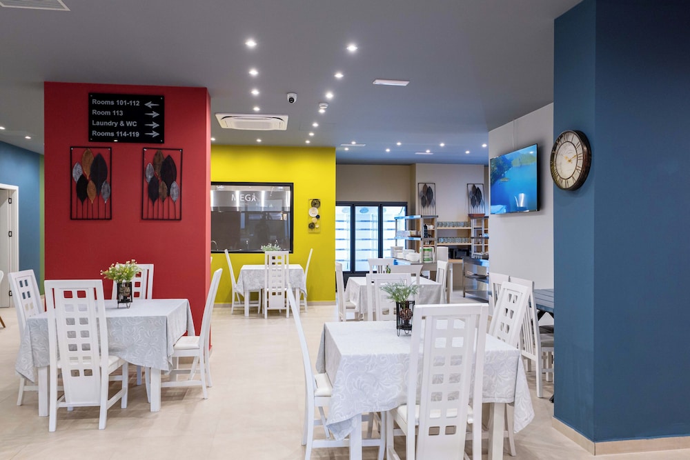 Mega Hostel