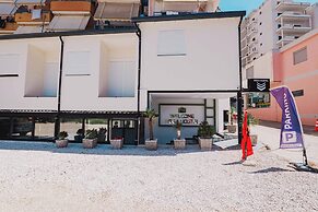 Mega Hostel