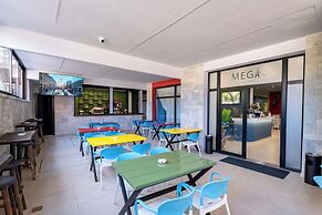 Mega Hostel