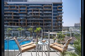 Pool View Studio 10mins From Dubai Mall
