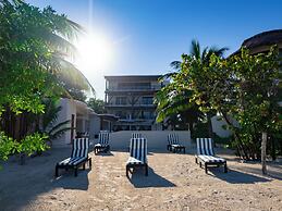 Beachfront Hotel Boutique DK