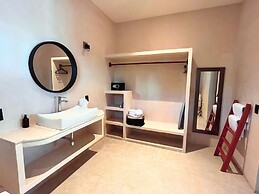 Beachfront Hotel Boutique DK