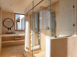 Beachfront Hotel Boutique DK