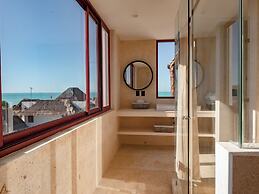 Beachfront Hotel Boutique DK