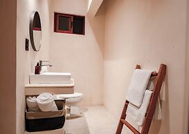 Beachfront Hotel Boutique DK