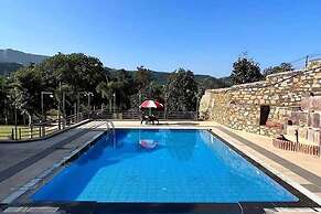 Meera Valley Resort