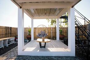 Villa New D'Bamboo by Plesirhatiyogja