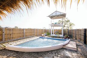 Villa New D'Bamboo by Plesirhatiyogja