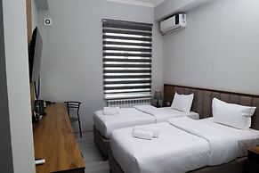 Gosty Hotel