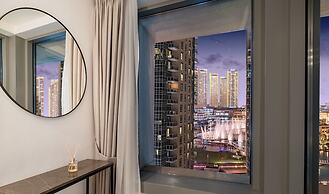 LUX  The Fountain View Suite
