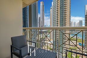 LUX  The Fountain View Suite