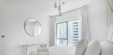 LUX  The Fountain View Suite