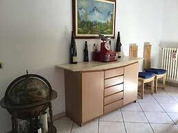 Apartment - Sleeps 4 - Pet Friendly