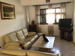 Apartment - Sleeps 4 - Pet Friendly