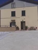 Apartment - Sleeps 4 - Pet Friendly
