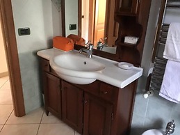 Apartment - Sleeps 4 - Pet Friendly
