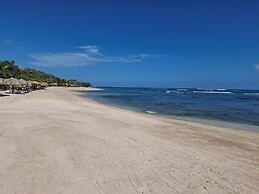 Sun & Sea - Costambar Beachside Apartment With Pool