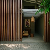 Moi Dambulla by DBI