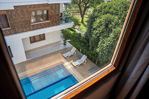 Lara Breeze Homes