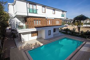 Lara Breeze Homes