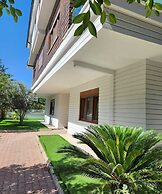 Lara Breeze Homes