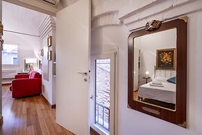 Venice Guggenheim Apartment by Wonderful Italy