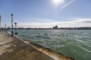Venice Guggenheim Apartment by Wonderful Italy