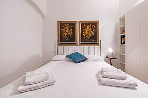 Venice Guggenheim Apartment by Wonderful Italy