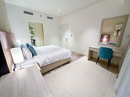 Infinity Pool and Beachfront Apartments - Seven Palm