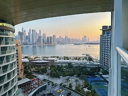 Infinity Pool and Beachfront Apartments - Seven Palm
