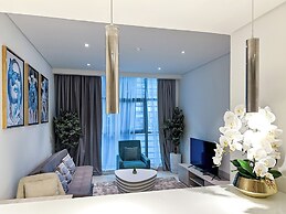 Infinity Pool and Beachfront Apartments - Seven Palm