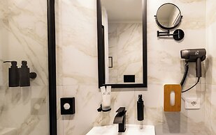 Aiello Hotels - Isola Design District